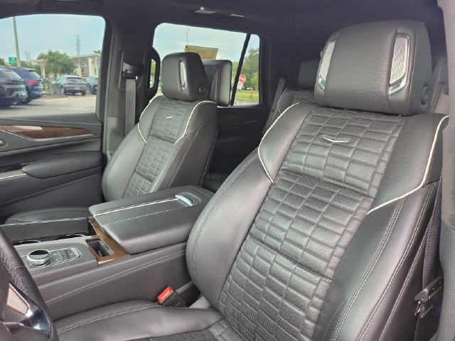 Used 2023 Cadillac Escalade Sport Platinum AWD/4WD image 28