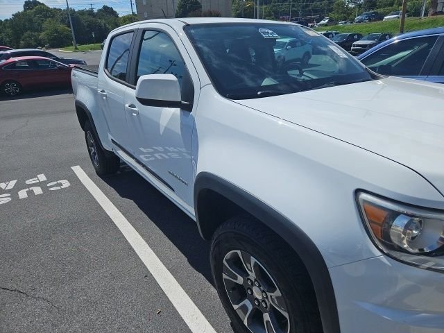 Used 2020 Chevrolet Colorado Z71 AWD/4WD image 2