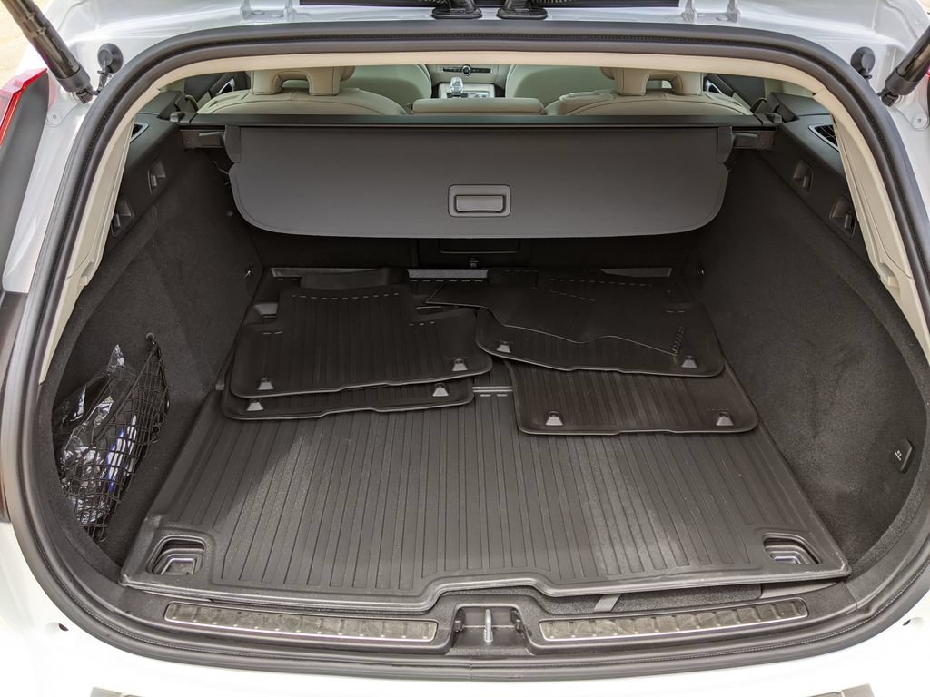 Certified 2026 Volvo V60 B5 Cross Country Ultra w/ Protection Package Premier AWD/4WD image 26
