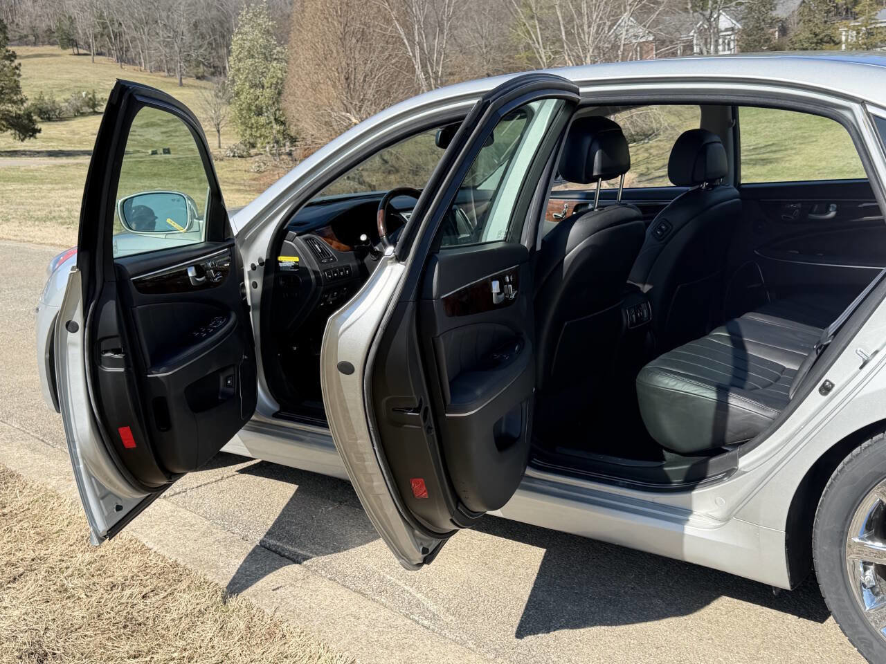 Used 2012 Hyundai Equus Signature RWD image 32