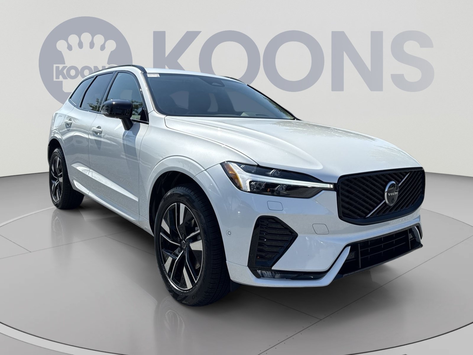 New 2026 Volvo XC60 B5 Plus w/ Protection Package Premier AWD/4WD image 18