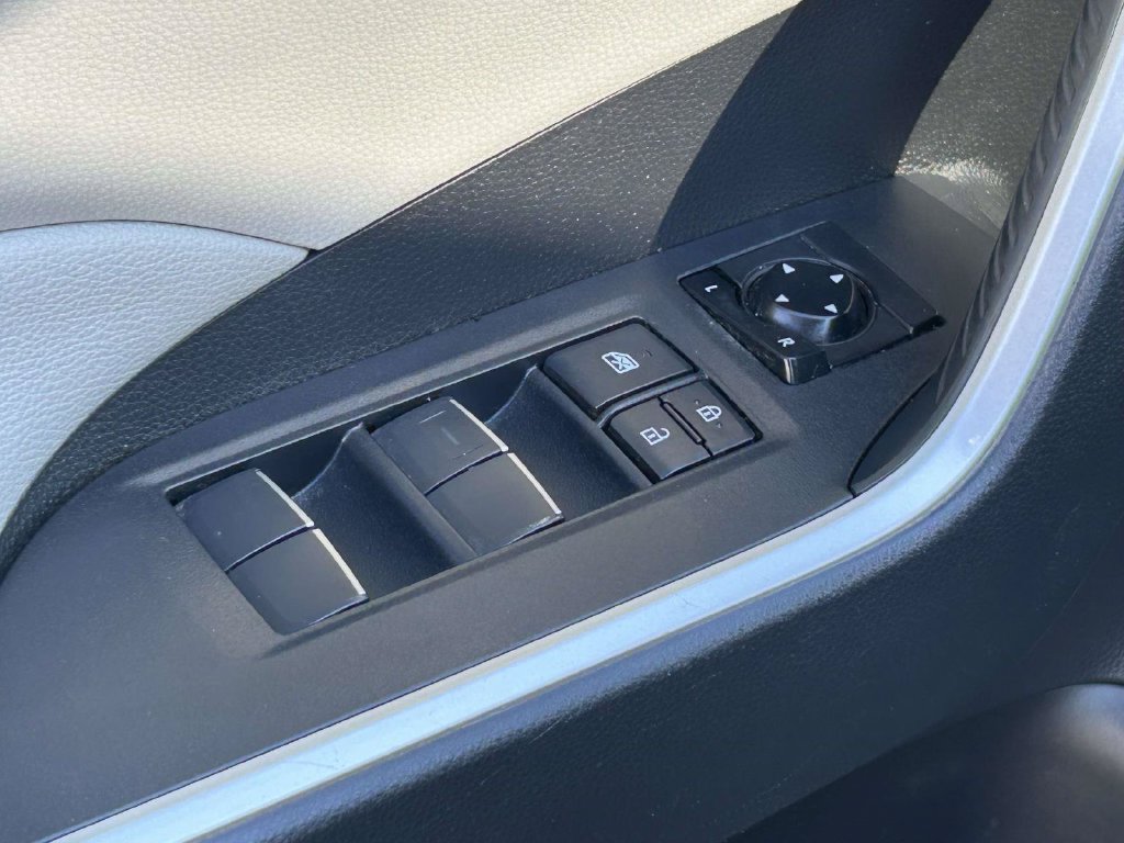 Used 2019 Toyota RAV4 XLE Premium FWD image 23
