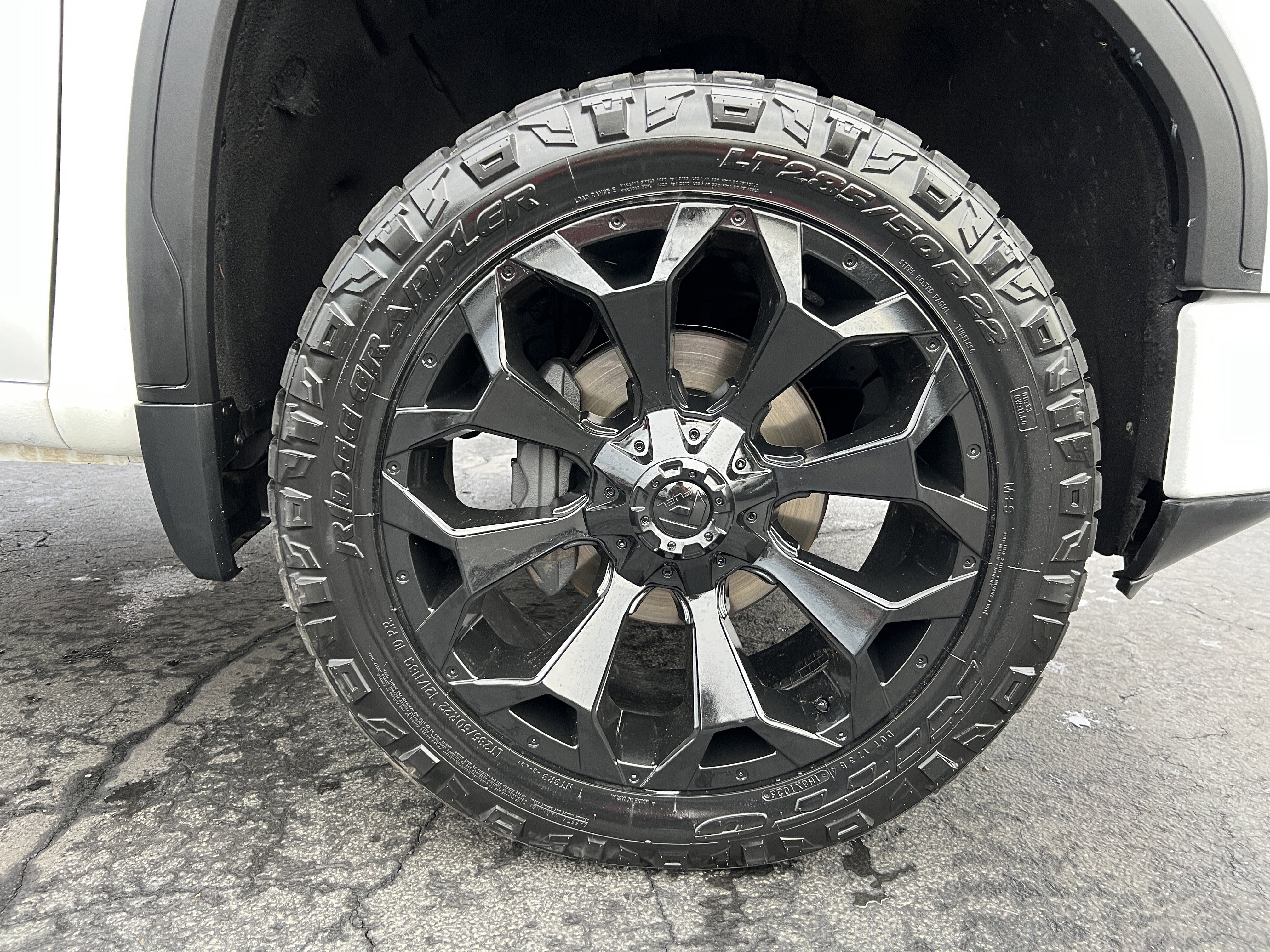 Used 2020 GMC Sierra 1500 AT4 w/ AT4 Premium Package AWD/4WD image 11