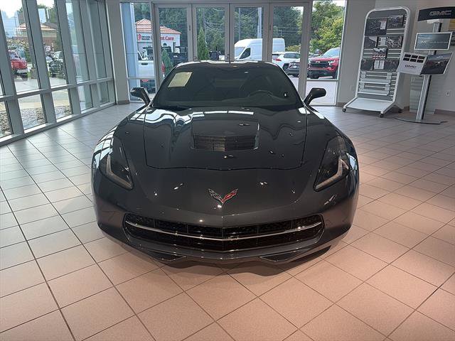 Used 2019 Chevrolet Corvette Stingray Coupe w/ 1LT RWD image 8