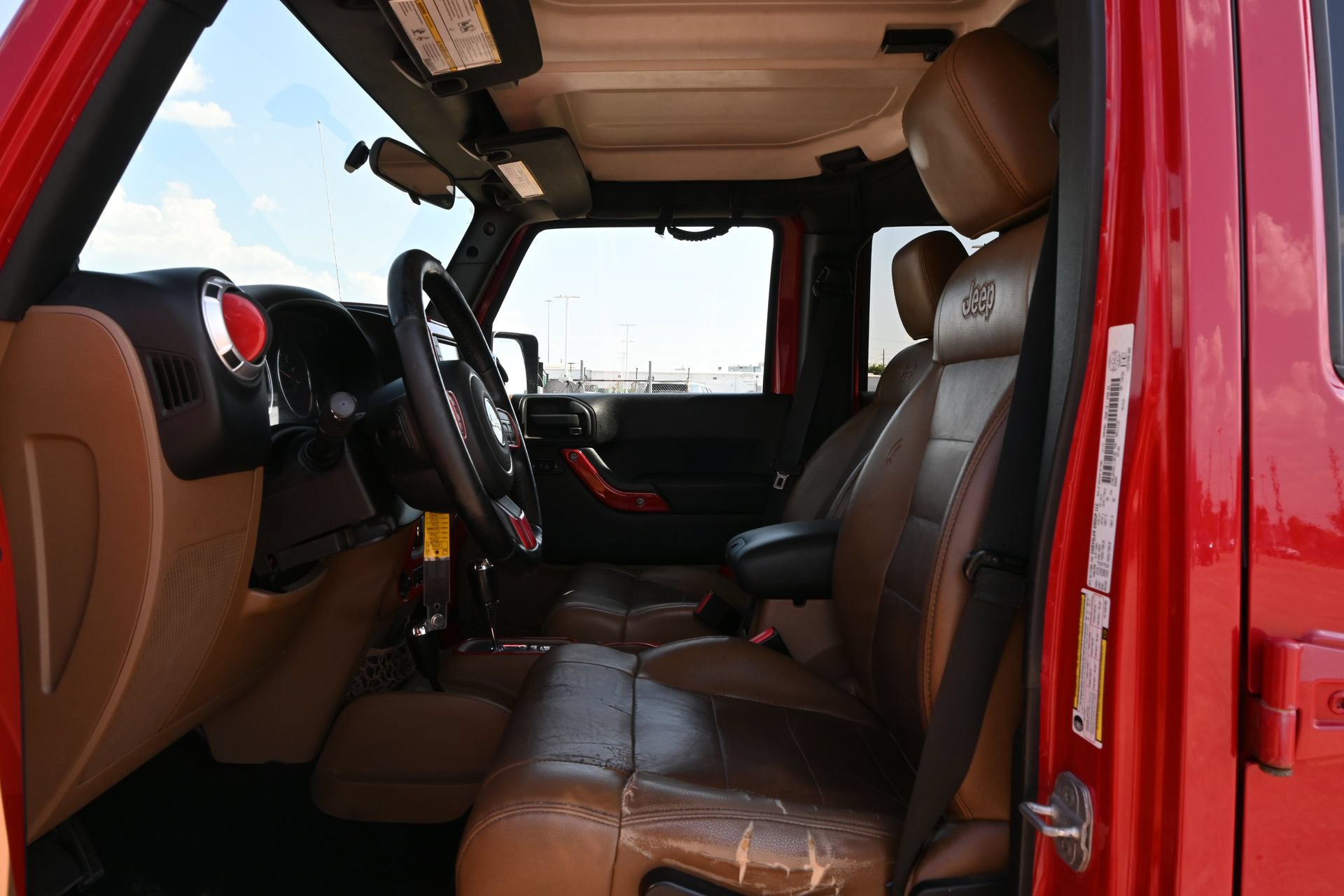 Used 2012 Jeep Wrangler Unlimited Sahara w/ Dual Top Group AWD/4WD image 15