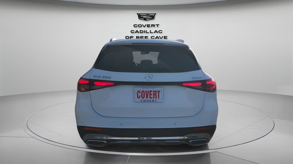 Used 2025 Mercedes-Benz GLC 300 4MATIC image 8