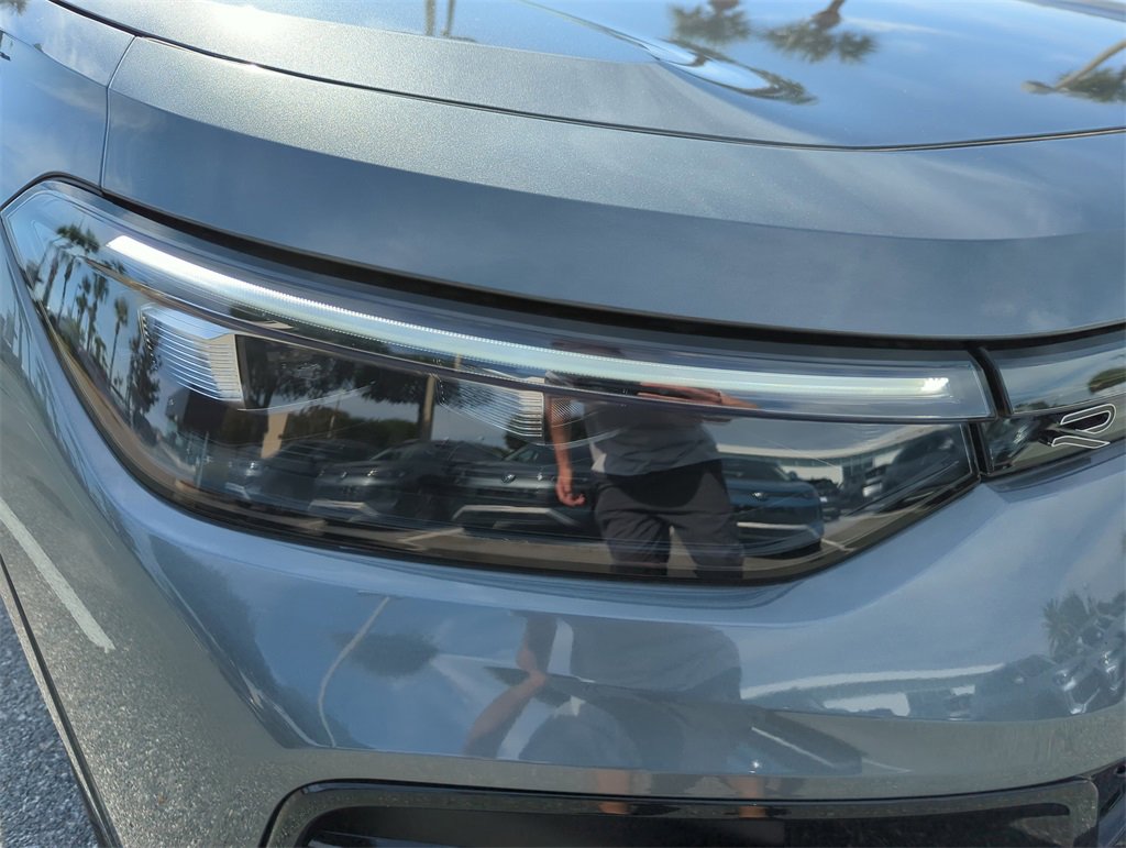 New 2026 Volkswagen Tiguan SE R-Line image 13