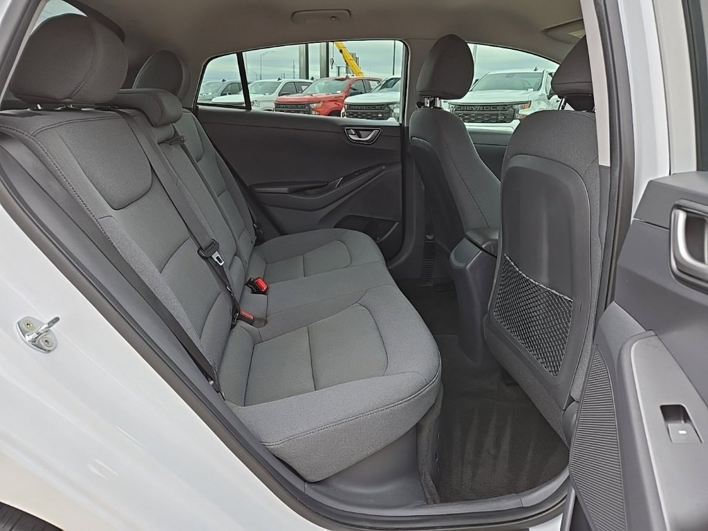 Used 2020 Hyundai Ioniq SE image 17