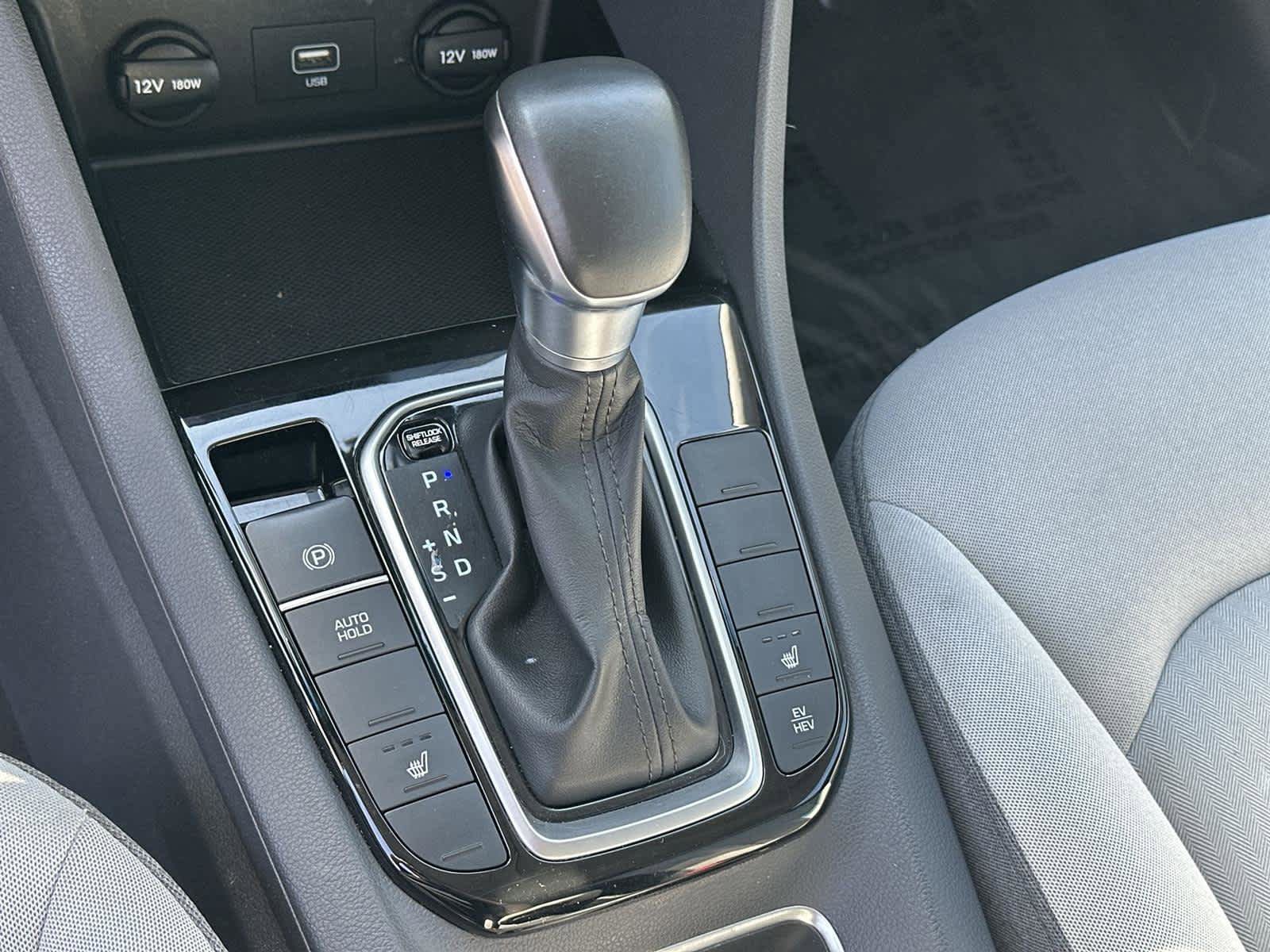Used 2022 Hyundai Ioniq SE image 17