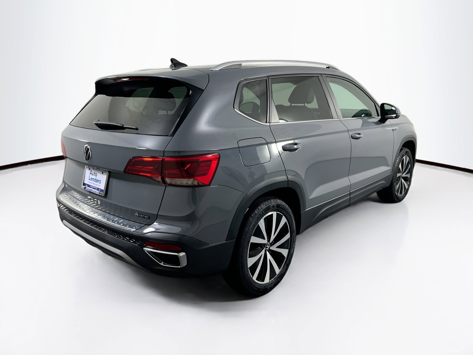Used 2022 Volkswagen Taos SE AWD/4WD image 5