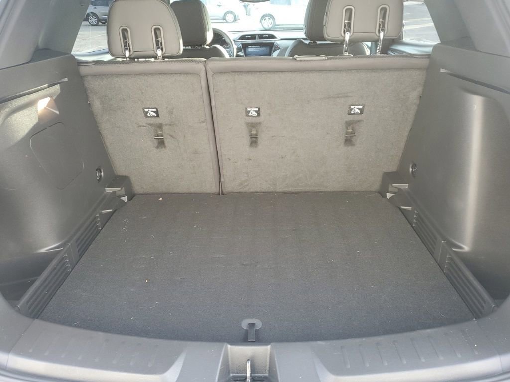 Used 2023 Chevrolet TrailBlazer RS w/ Sun and Liftgate Package image 27