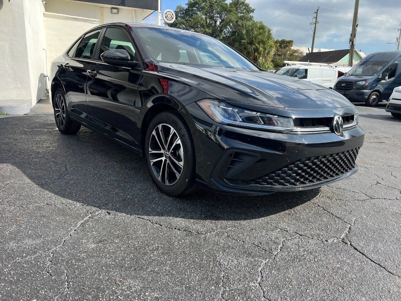 Used 2025 Volkswagen Jetta Sport image 7