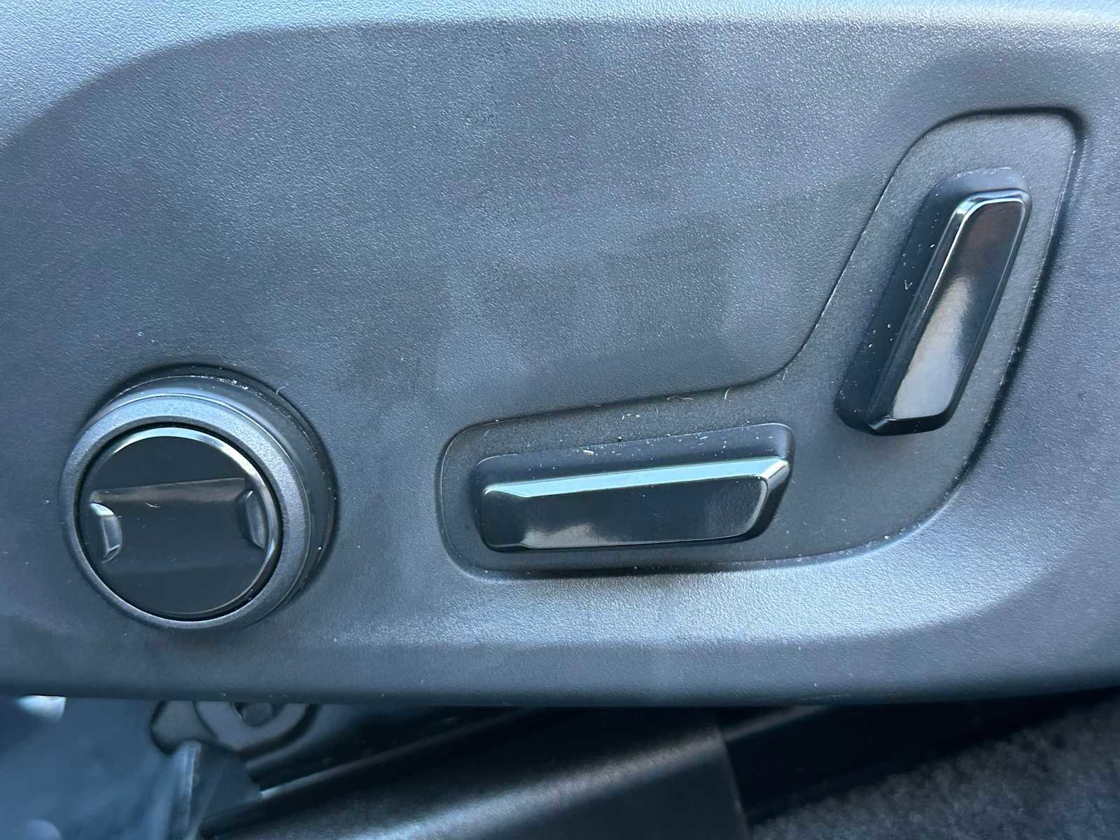 Used 2025 Volvo XC60 B5 Plus w/ Protection Package Premier image 22