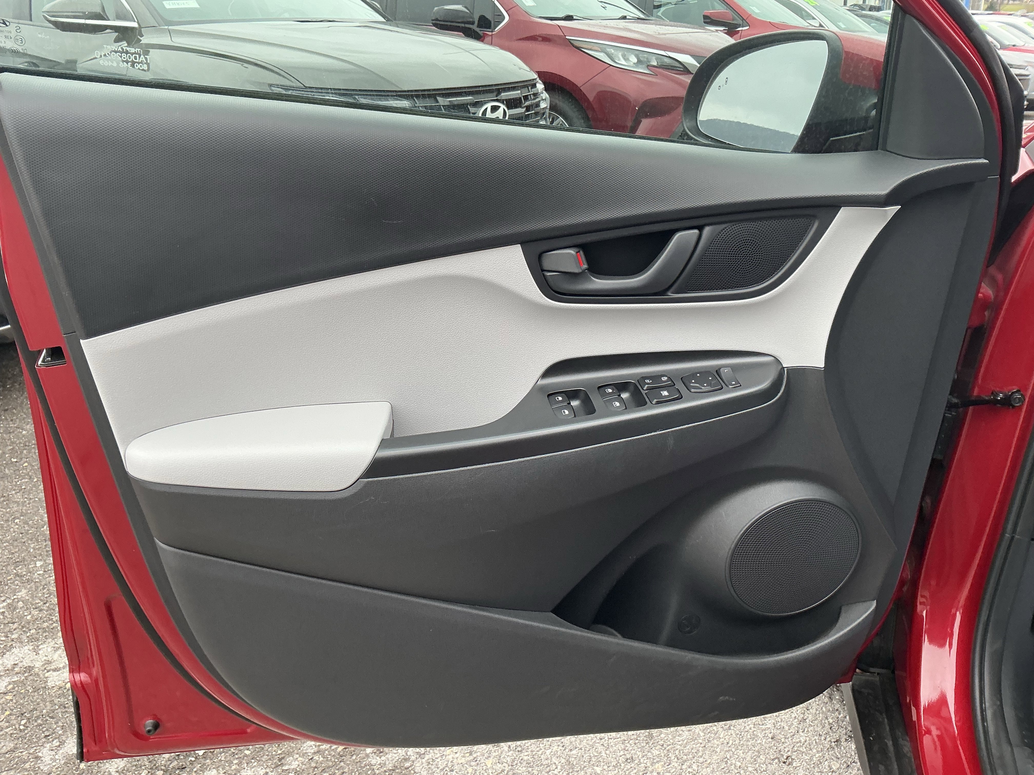 Used 2023 Hyundai Kona SEL image 15