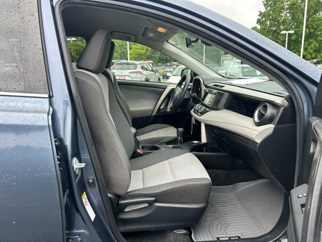 Used 2014 Toyota RAV4 LE AWD/4WD image 18