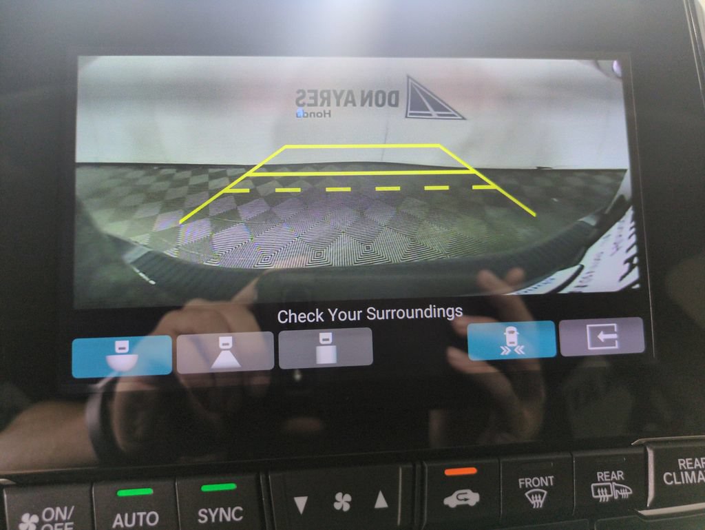 Certified 2024 Honda Odyssey Touring image 23