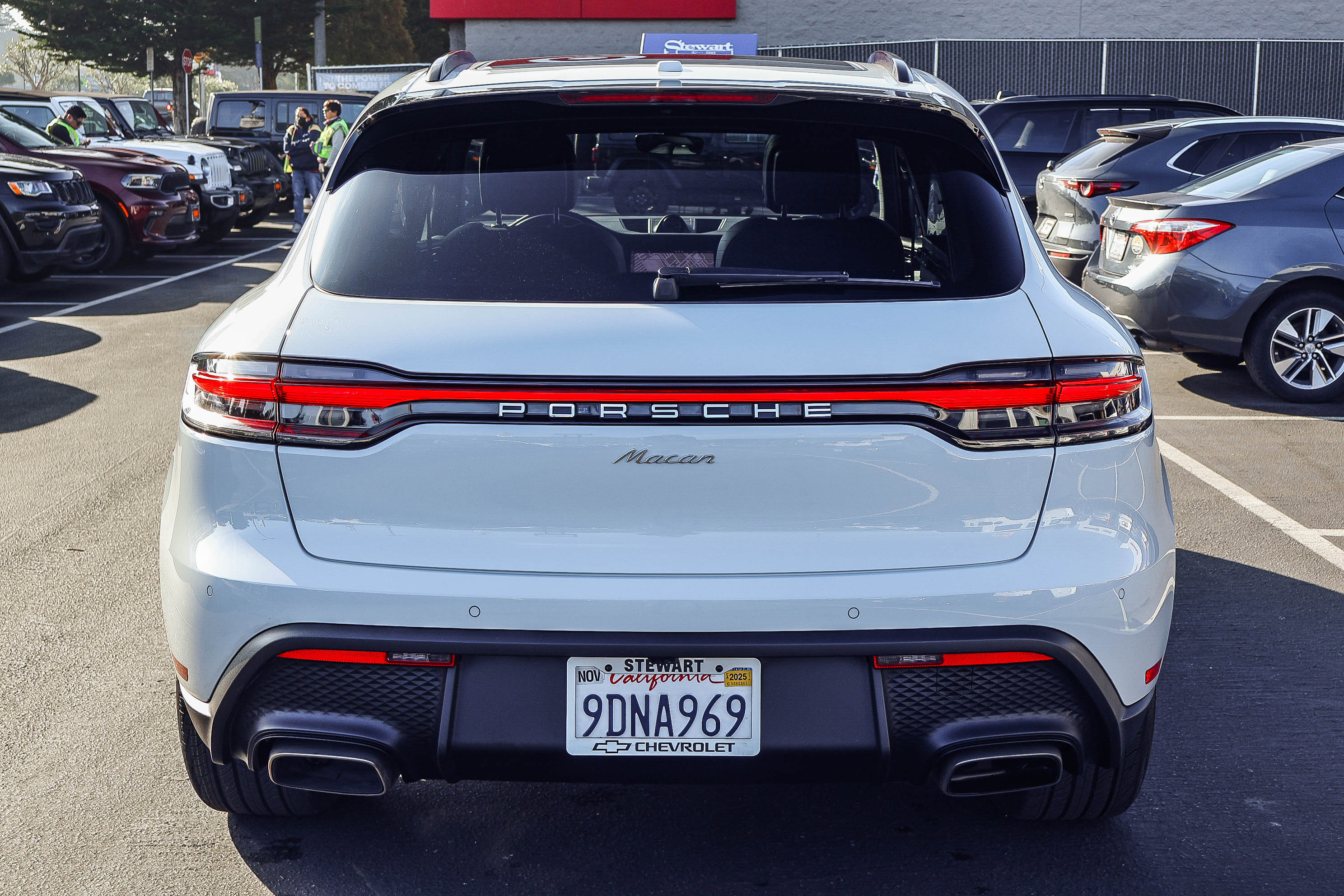 Used 2023 Porsche Macan image 21