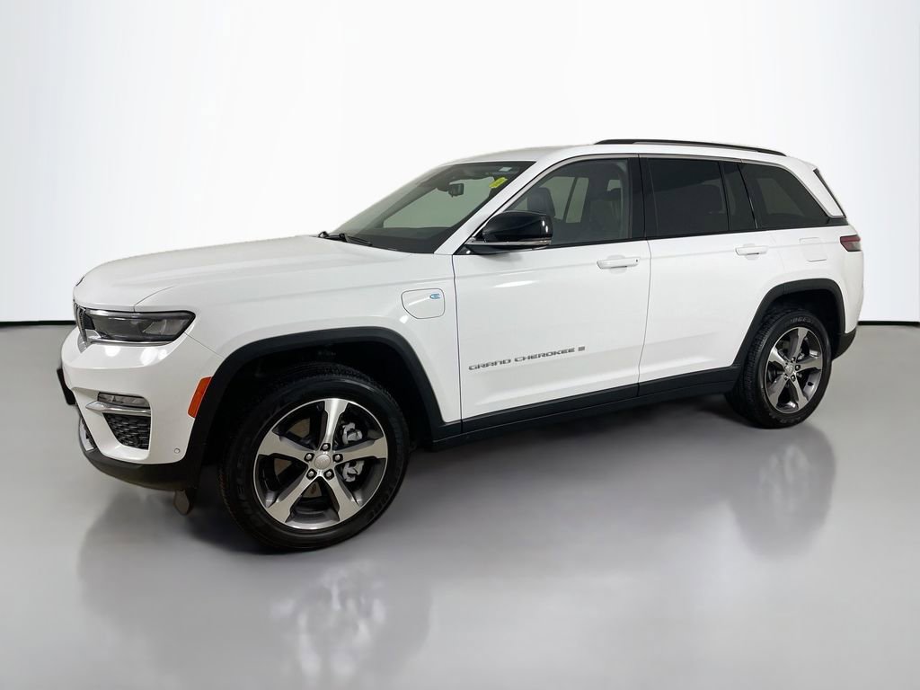 Used 2023 Jeep Grand Cherokee 4WD 4xe w/ Luxury Tech Group II image 4
