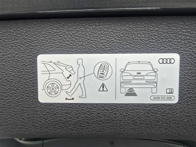 New 2025 Audi SQ7 Premium Plus image 15