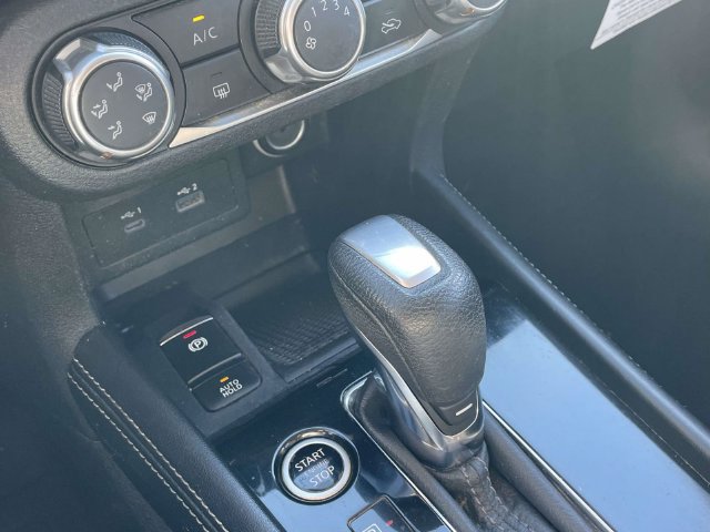 Used 2023 Nissan Kicks SV FWD image 30