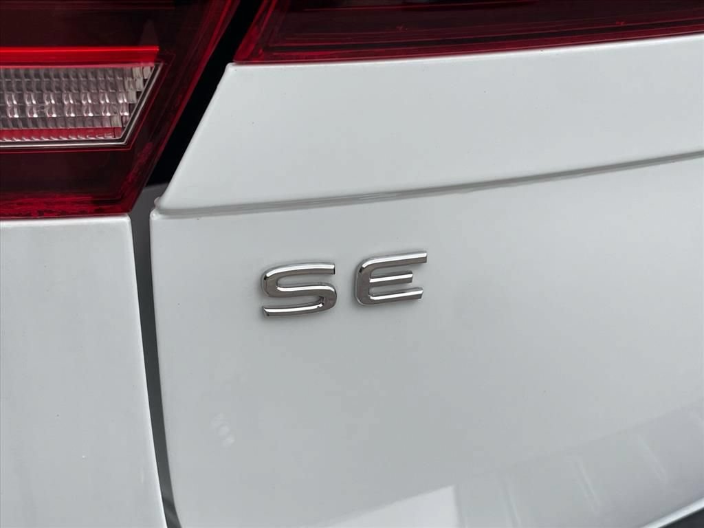 Used 2022 Volkswagen Tiguan SE FWD image 29