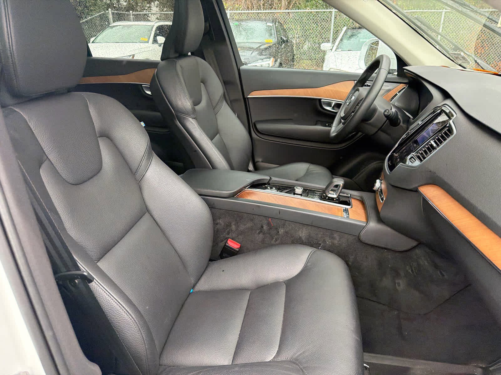 Certified 2024 Volvo XC90 B6 Plus w/ Protection Package Premier image 20