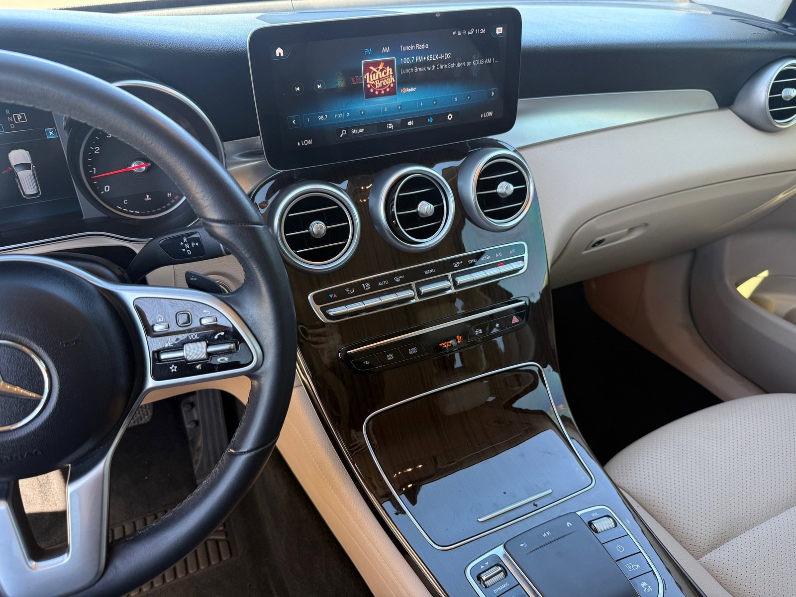 Used 2021 Mercedes-Benz GLC 300 image 11