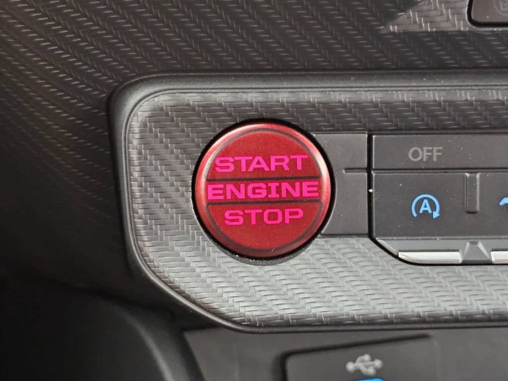 Used 2025 Ford Mustang GT RWD image 27