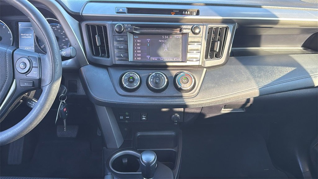 Used 2018 Toyota RAV4 LE image 23