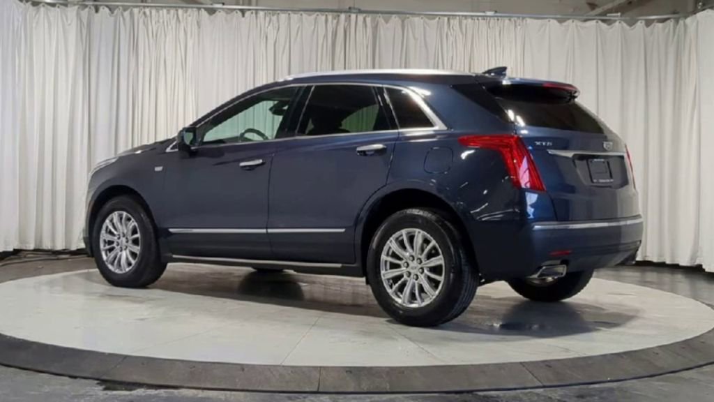 Used 2019 Cadillac XT5 Base image 8
