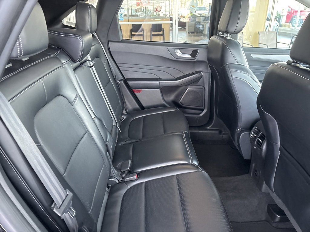Used 2024 Ford Escape Platinum image 30