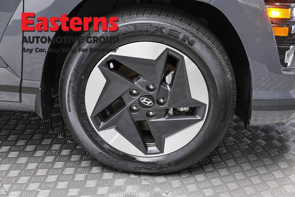 Used 2024 Hyundai Kona SEL FWD image 30