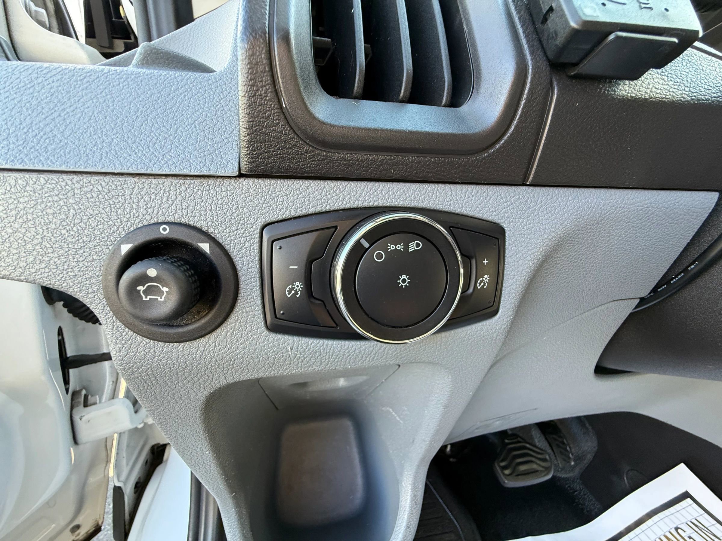 Used 2015 Ford Transit 250 148 High Roof image 17
