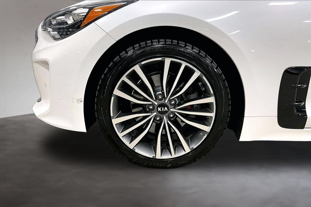 Used 2018 Kia Stinger Premium AWD/4WD image 34