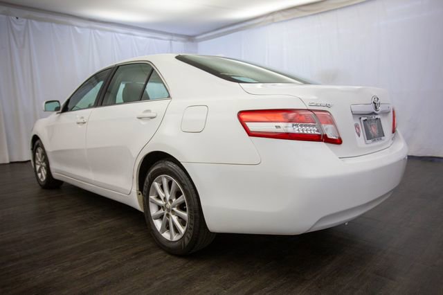 Used 2011 Toyota Camry XLE w/ XLE Extra-Value Pkg #2 image 31