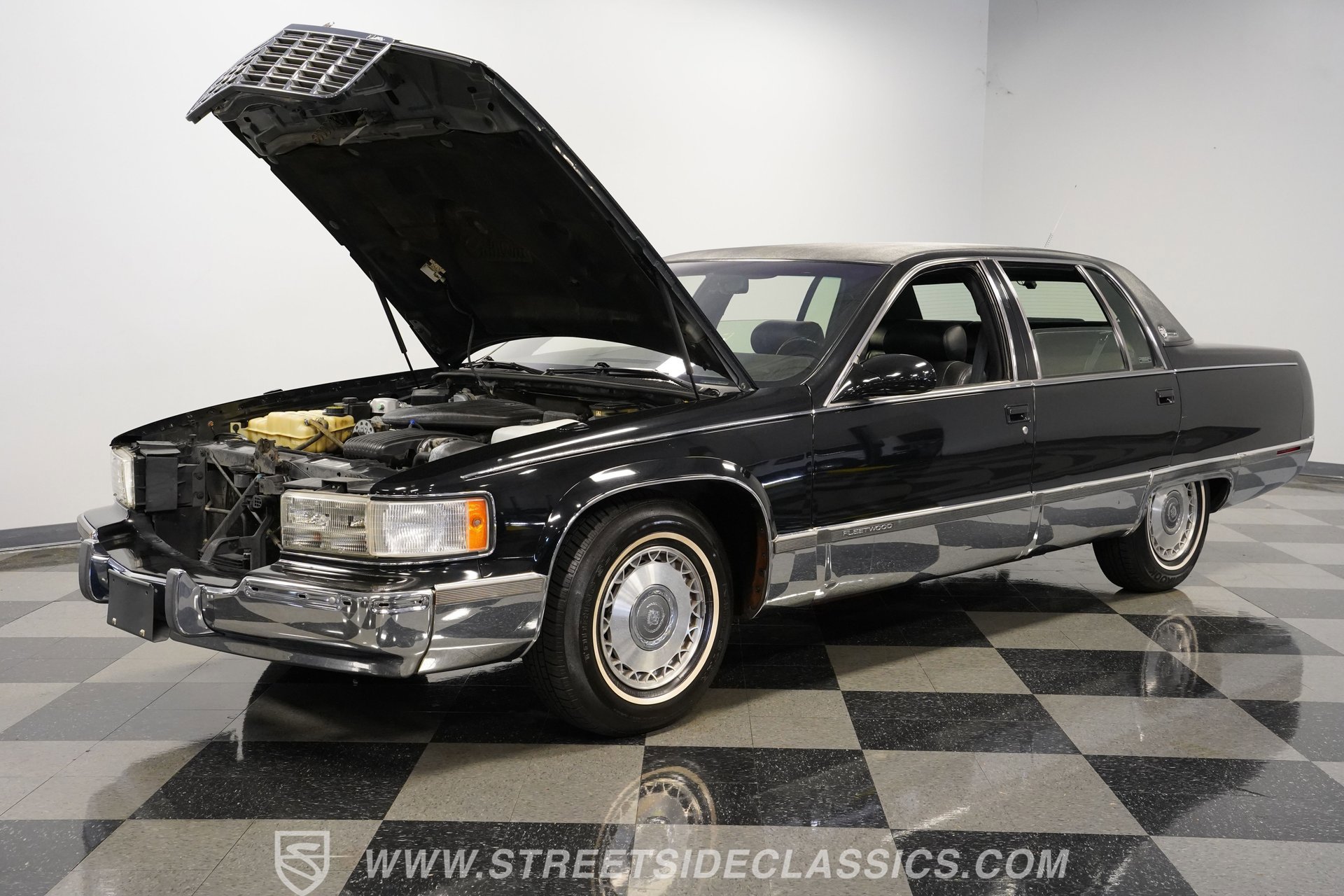 Used 1995 Cadillac Fleetwood Brougham RWD image 32