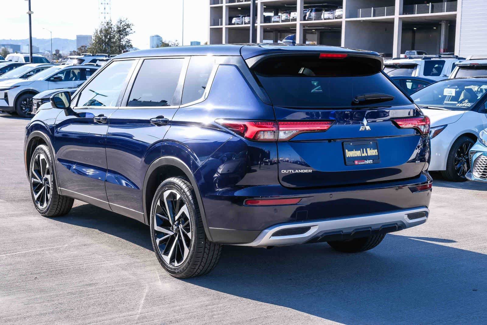 Used 2024 Mitsubishi Outlander SE FWD image 6