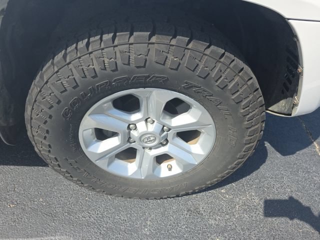 Used 2019 Toyota 4Runner SR5 Premium AWD/4WD image 12