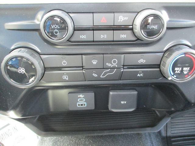 Used 2025 Ford F250 XL w/ XL Driver Assist Package RWD image 13