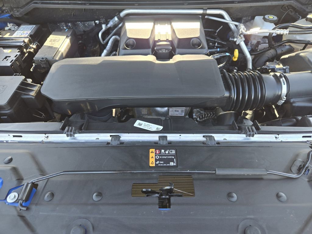 Used 2025 Chevrolet Colorado ZR2 w/ Technology Package AWD/4WD image 33