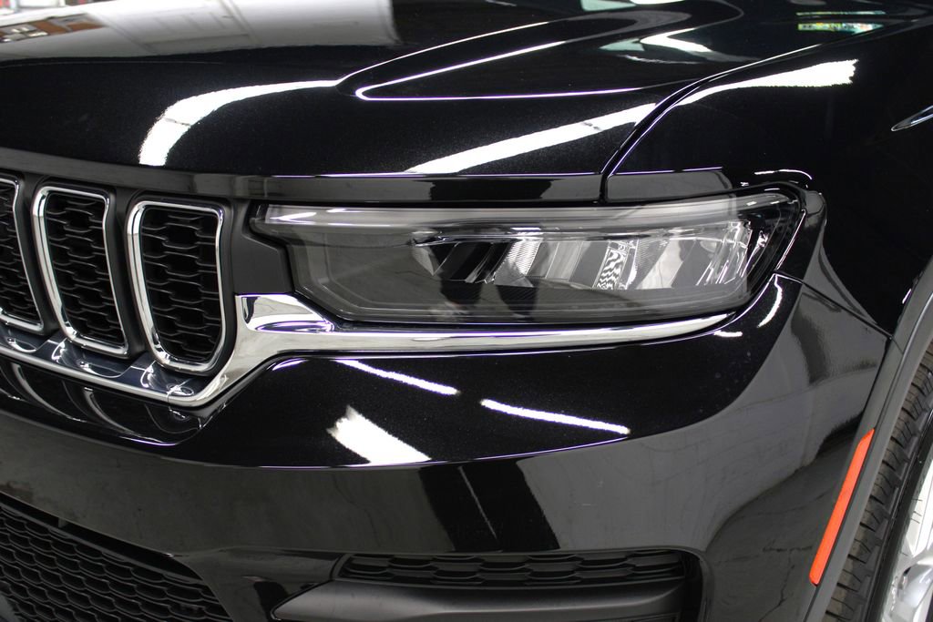 New 2025 Jeep Grand Cherokee Laredo X w/ Luxury Tech Group I image 35