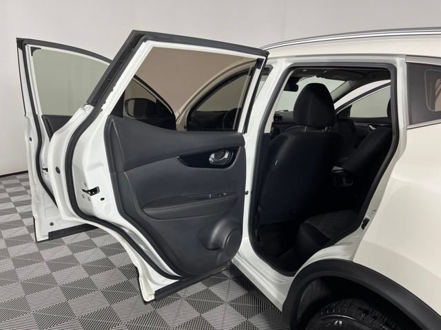 Used 2021 Nissan Rogue Sport SV FWD image 43