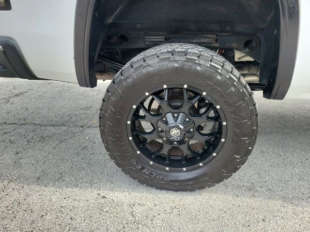 Used 2017 GMC Sierra 1500 SLT w/ Suspension Package, Off-Road AWD/4WD image 7