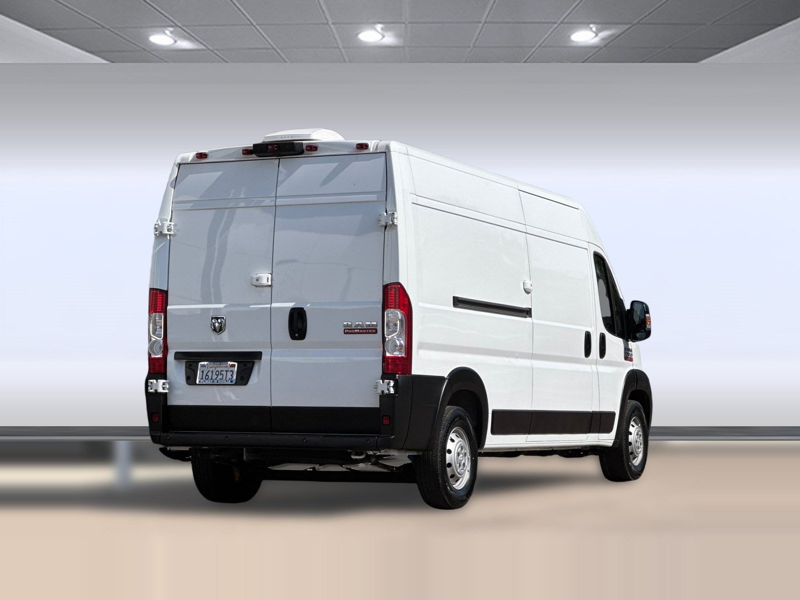 Used 2021 RAM ProMaster 2500 w/ Convenience Group FWD image 8
