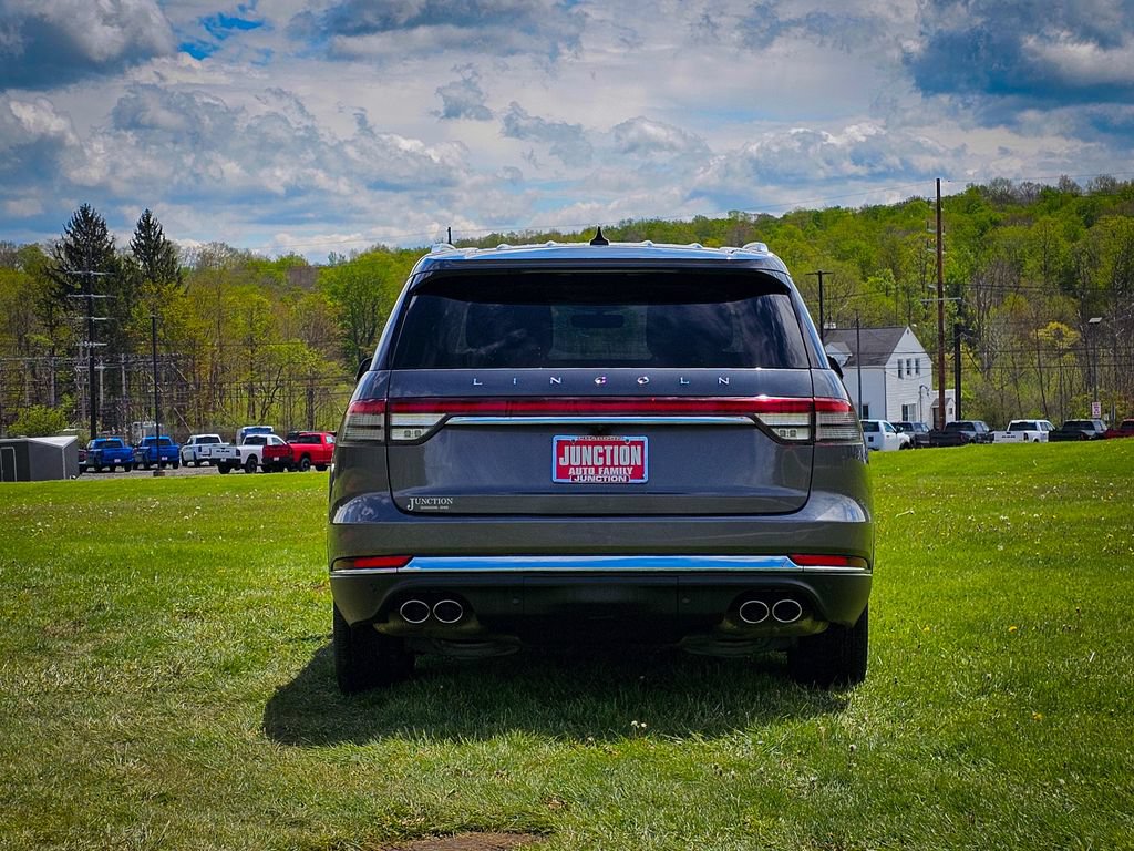 Used 2022 Lincoln Aviator Reserve w/ Equipment Group 201A AWD/4WD image 4