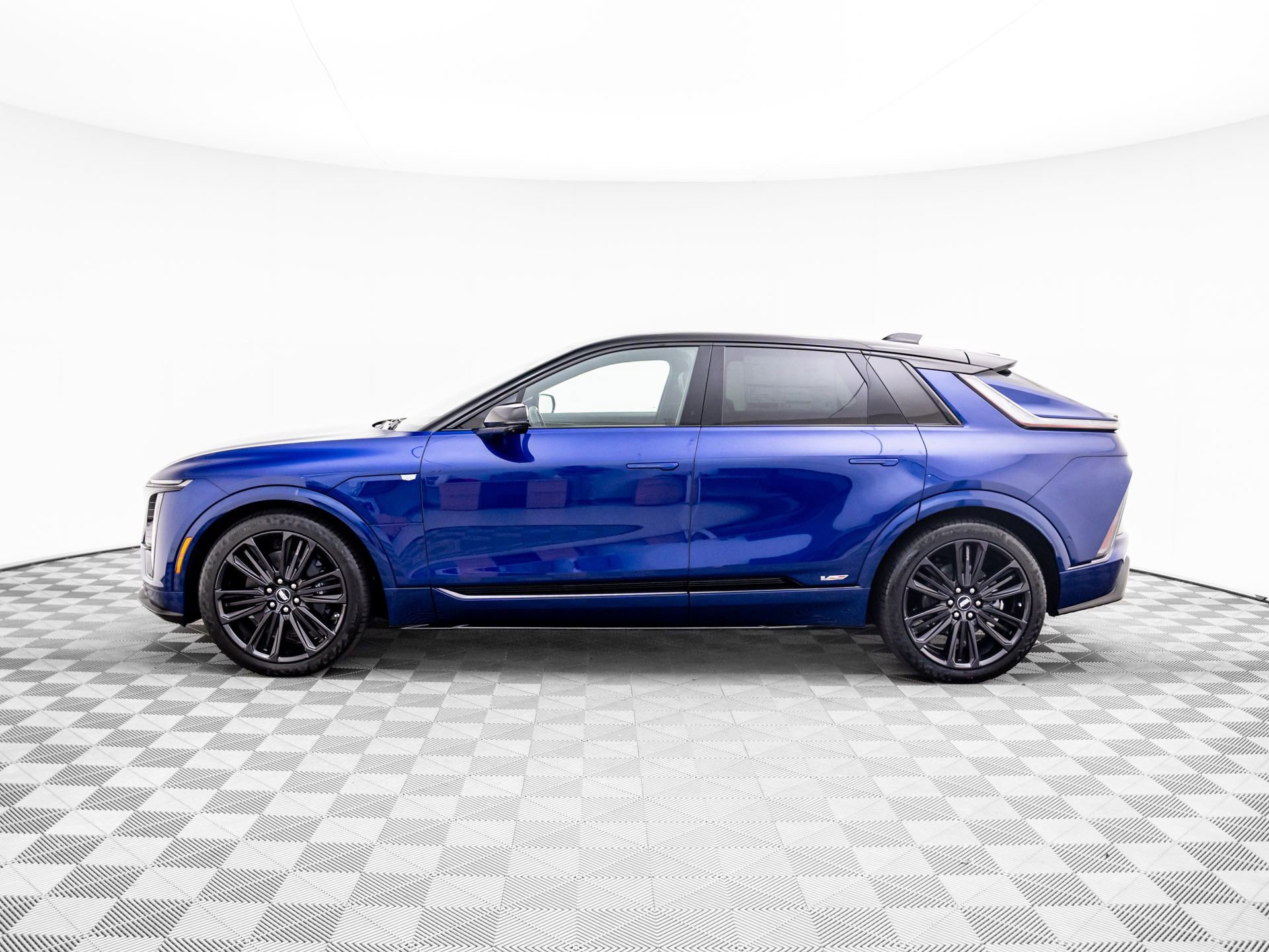 New 2026 Cadillac Lyriq V w/ LPO, Floor Liner Package image 4