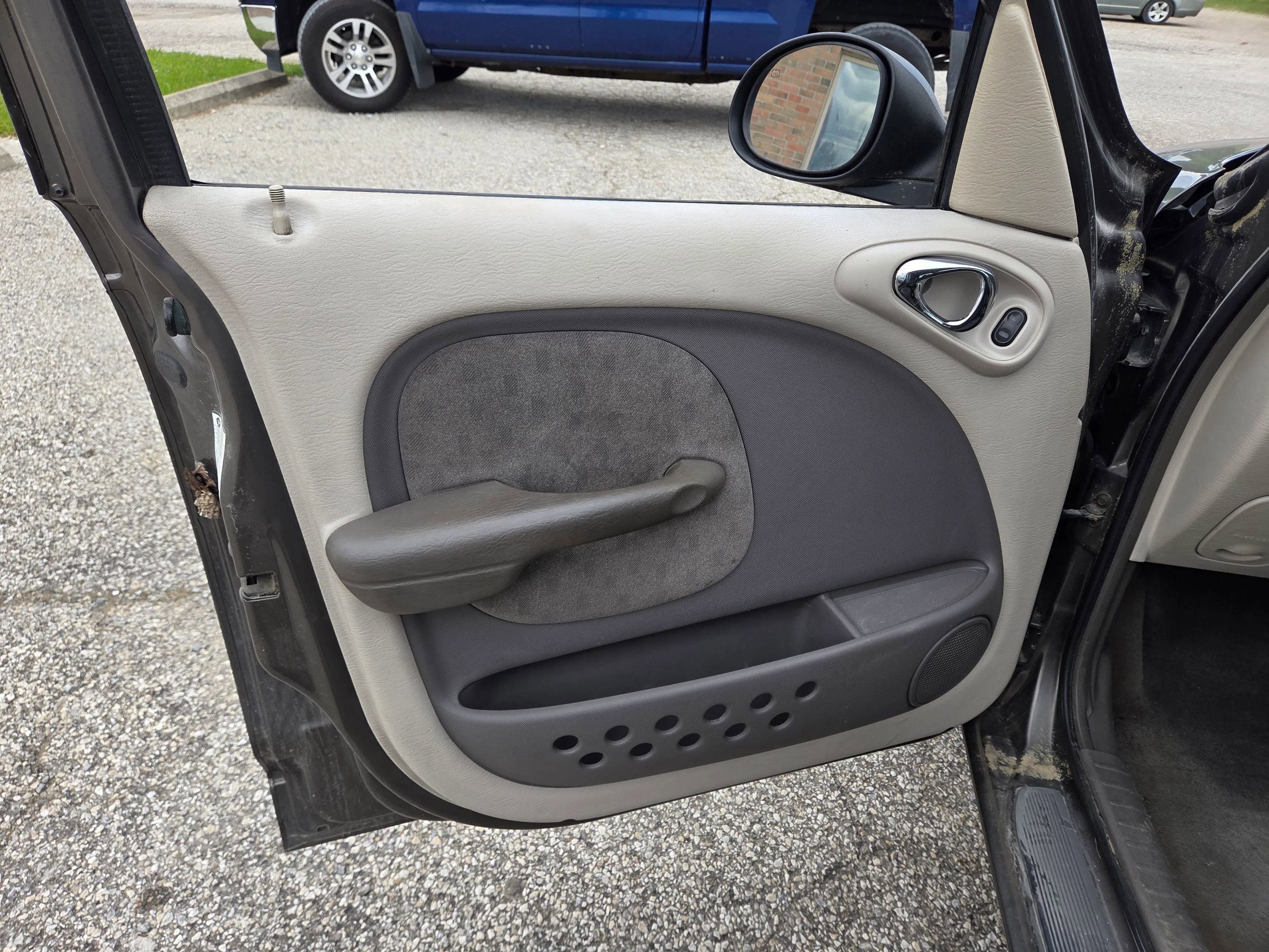 Used 2002 Chrysler PT Cruiser FWD image 12