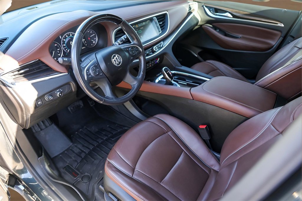 Used 2018 Buick Enclave Avenir w/ Avenir Technology Package image 10