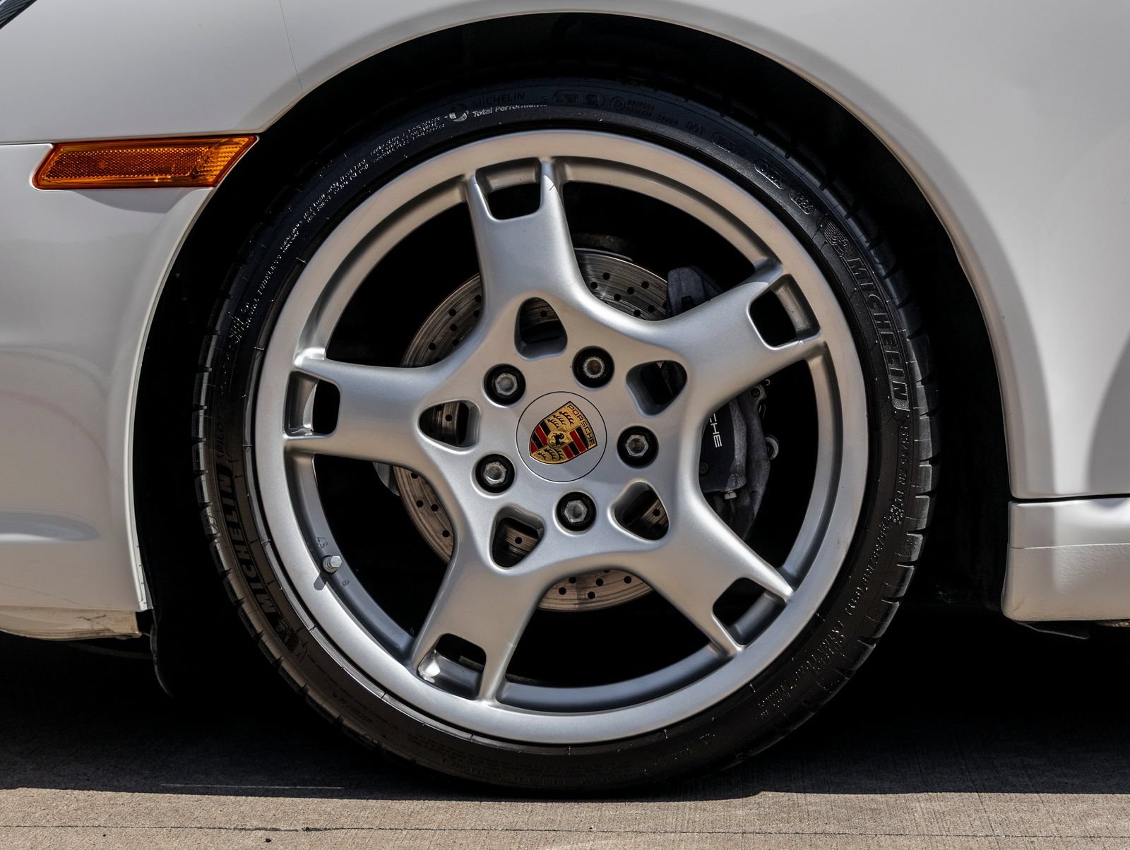 Used 2006 Porsche 911 Carrera RWD image 15