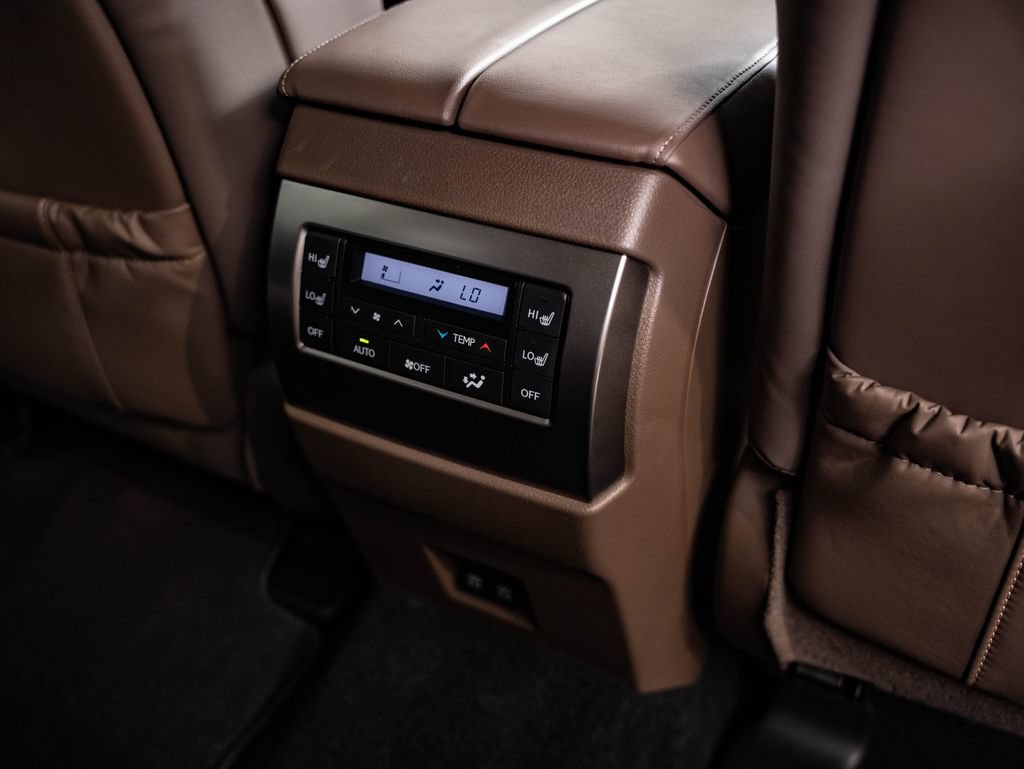 Certified 2023 Lexus GX 460 Premium w/ Accessory Package AWD/4WD image 36